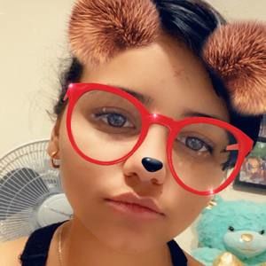 Meet your Posher, Melisa